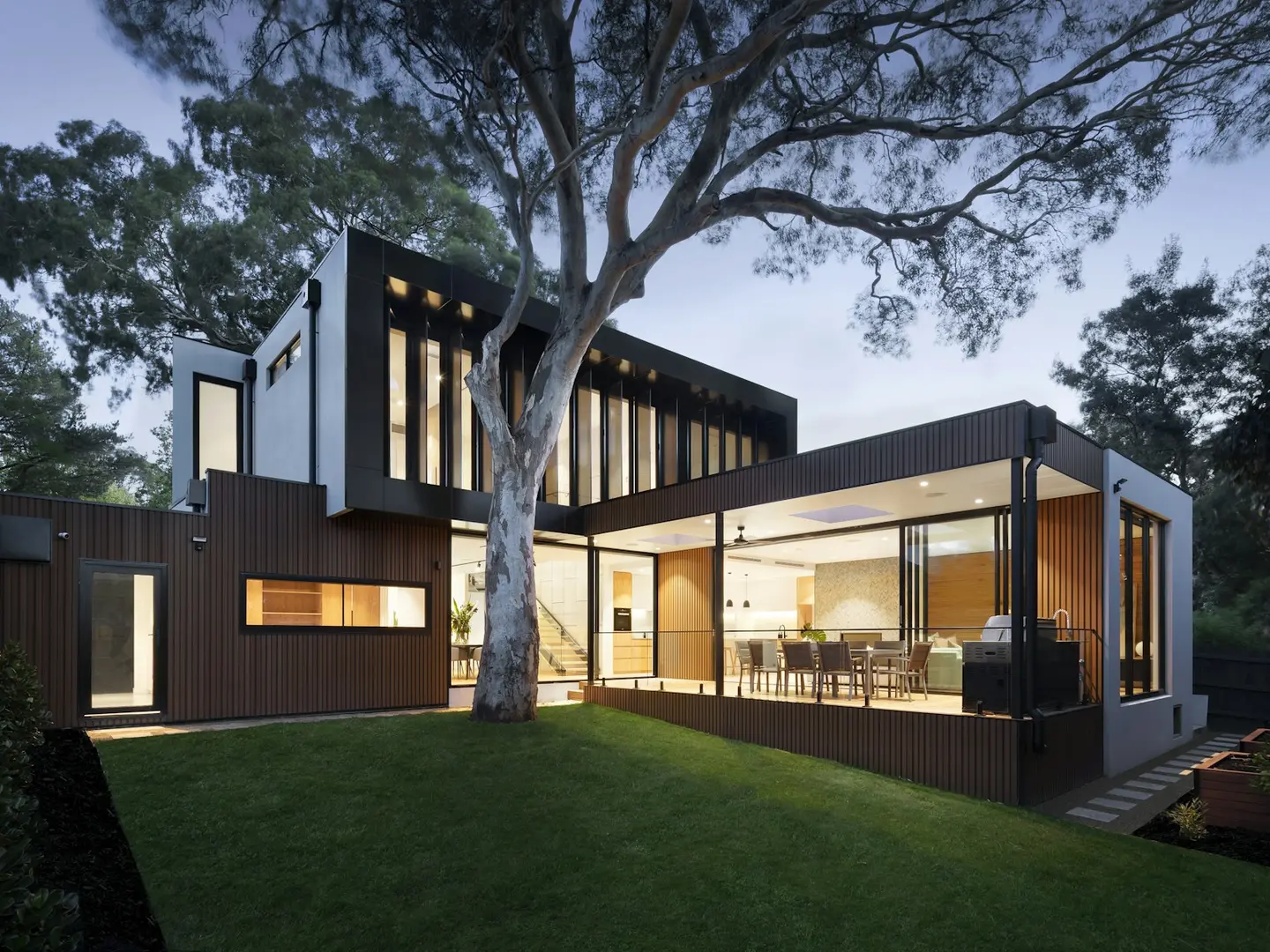 Riverdale Property Services demonstration website preview